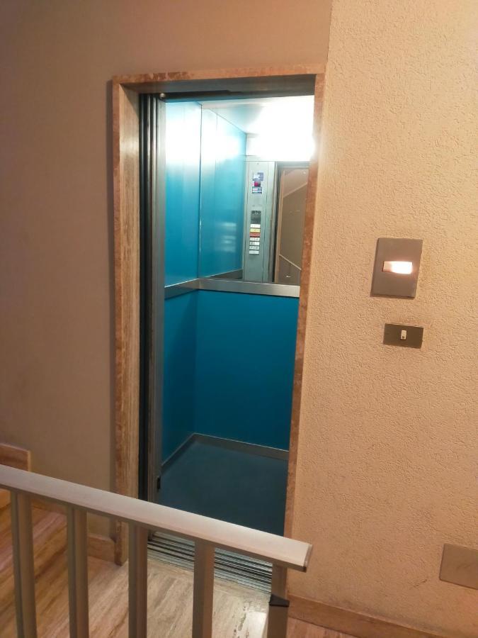 Appartamento Riviera Trilocale Wifi E Parcheggio Privato Ventimiglia Exterior foto