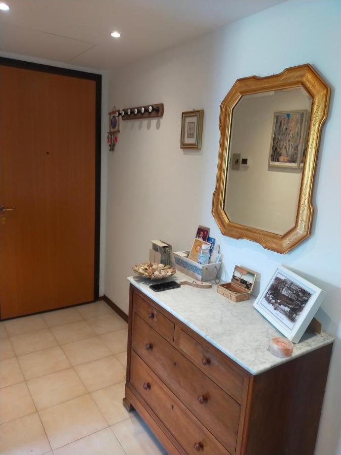 Appartamento Riviera Trilocale Wifi E Parcheggio Privato Ventimiglia Exterior foto